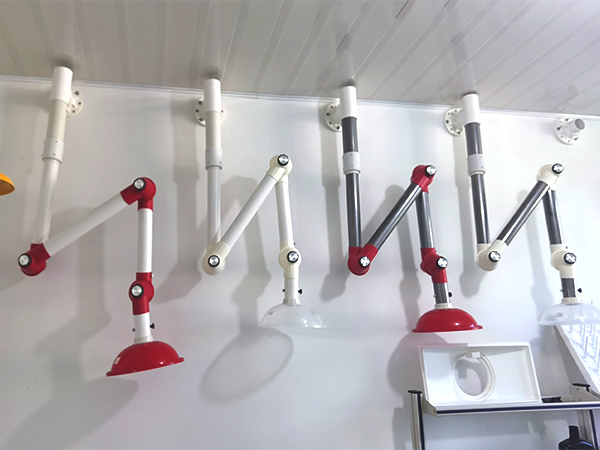 實(shí)驗(yàn)室萬向排氣罩PP三節(jié)可調(diào)化驗(yàn)室 實(shí)驗(yàn)室抽氣罩